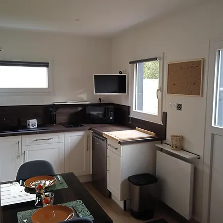 Apartment La Dependance Des Garennes