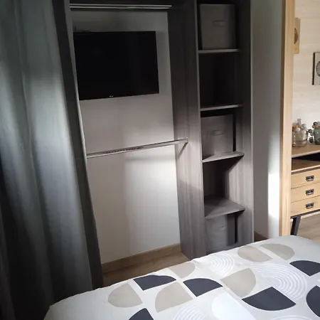 Apartment La Dependance Des Garennes Ecault