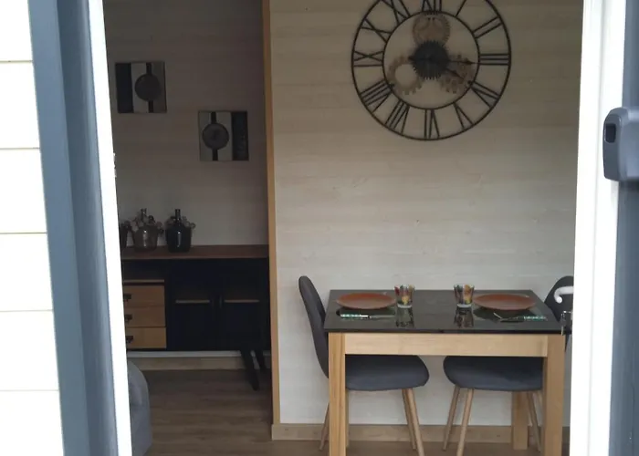 Apartment La Dependance Des Garennes